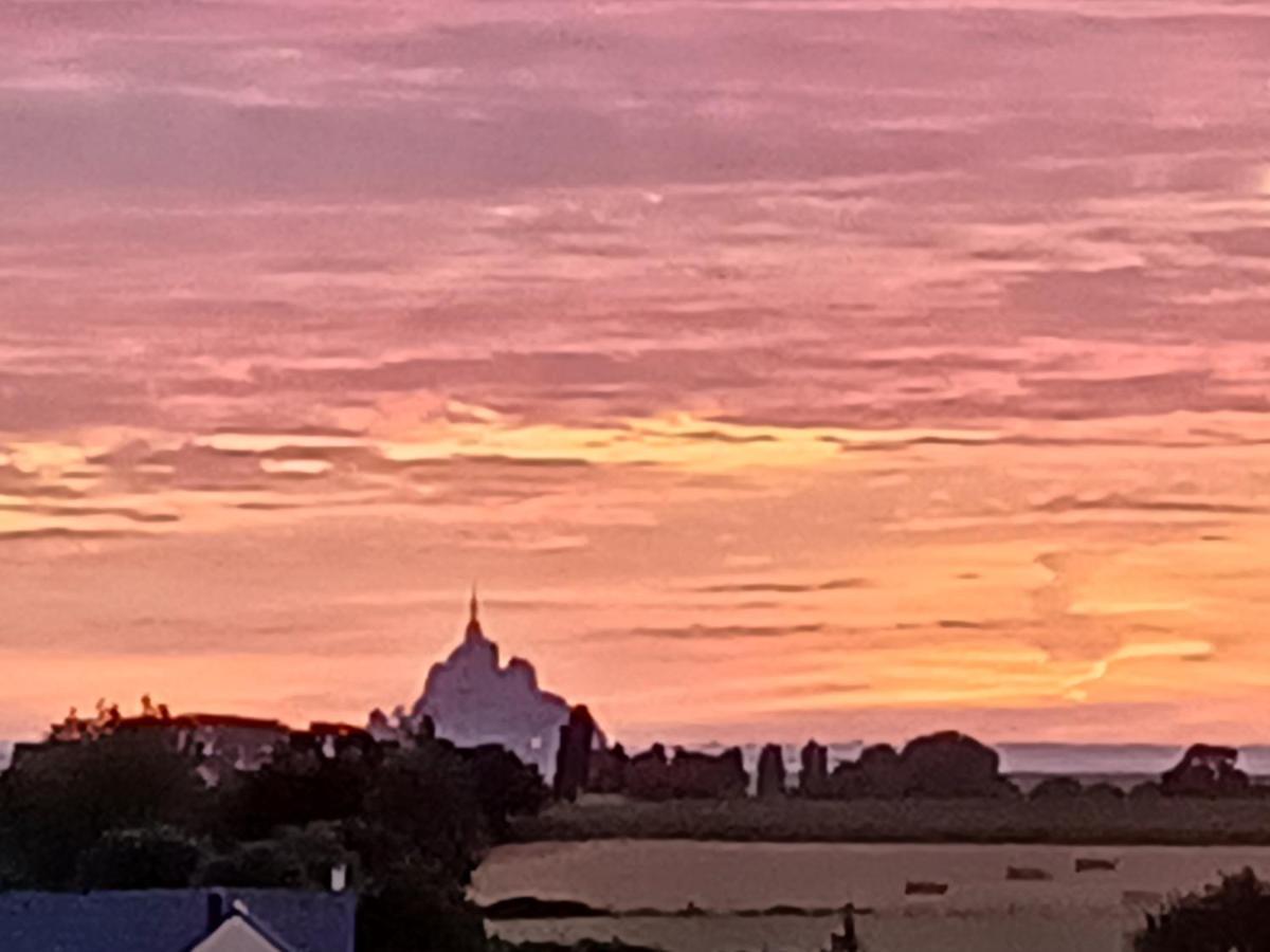 Appartement Lu'Ermael Avec Vue Mont Saint Michel Courtils Exterior foto